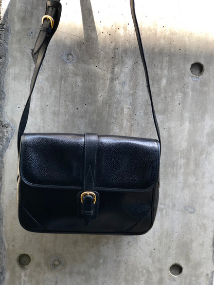 GUCCI Front buckle Leather Shoulder bag Black Vintage Old gucci dh3urc