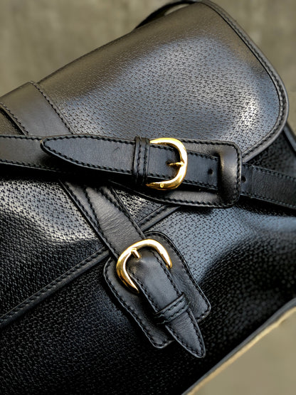 GUCCI Front buckle Leather Shoulder bag Black Vintage Old gucci dh3urc