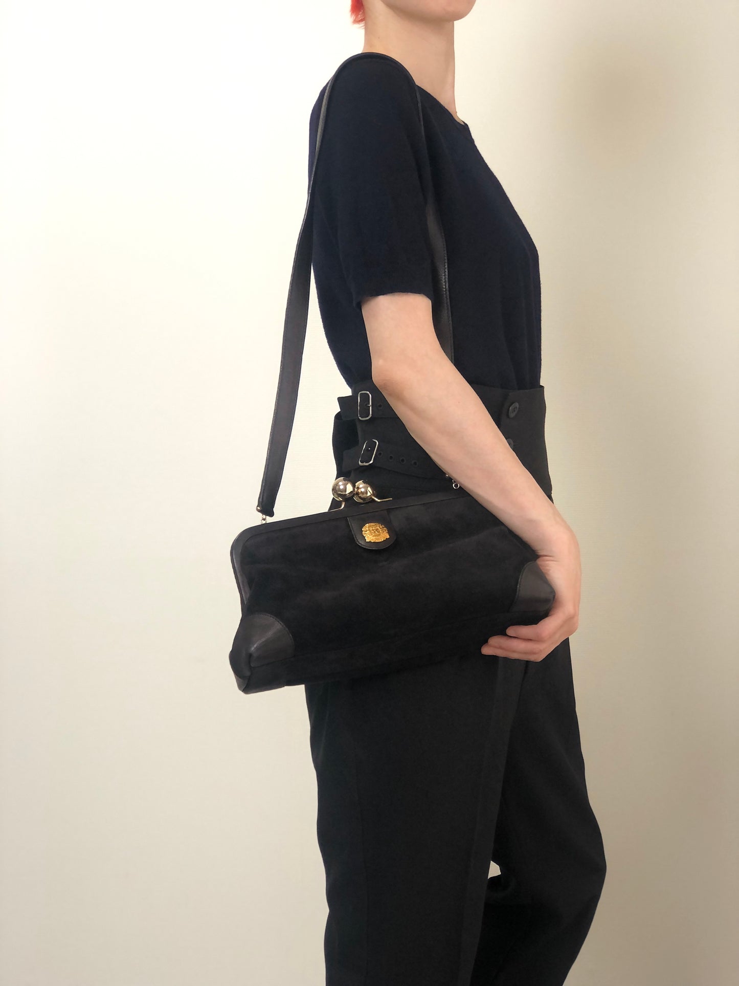 CELINE Triomphe Metal Closure Shoulder bag Black Vintage vxya2a