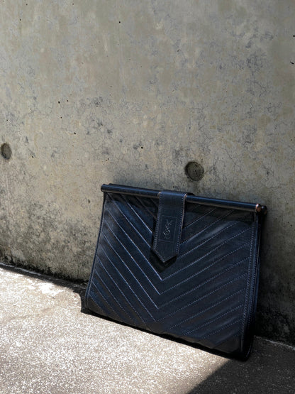 Yves Saint Laurent YSL logo Chevron Clutch bag Navy Vintage Old pu5ak4