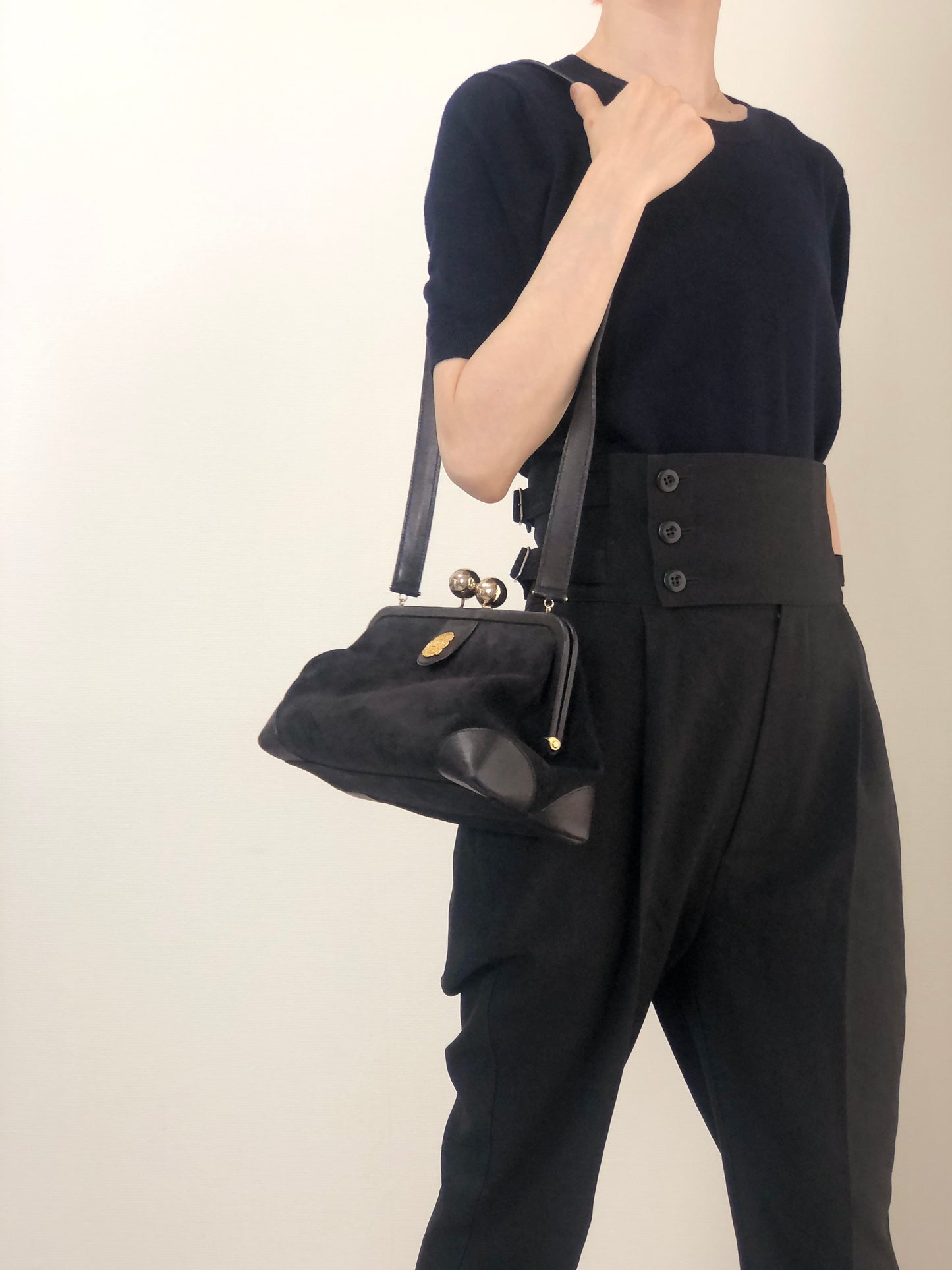 CELINE Triomphe Metal Closure Shoulder bag Black Vintage vxya2a