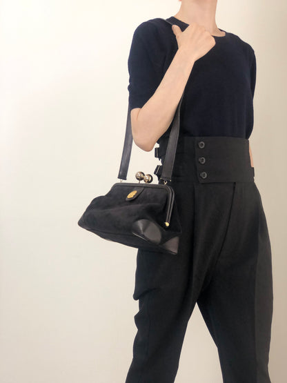 CELINE Triomphe Metal Closure Shoulder bag Black Vintage vxya2a