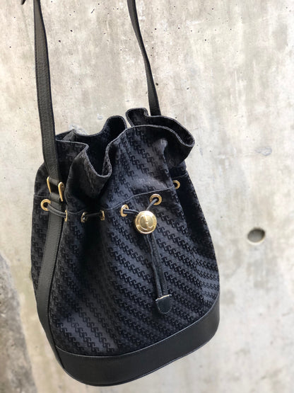 GUCCI Logo Canvas Drawstring Shoulder bag Black Vintage Old Gucci jnaa8d