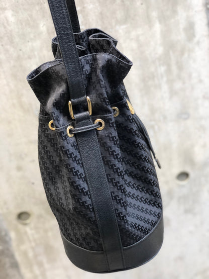 GUCCI Logo Canvas Drawstring Shoulder bag Black Vintage Old Gucci jnaa8d