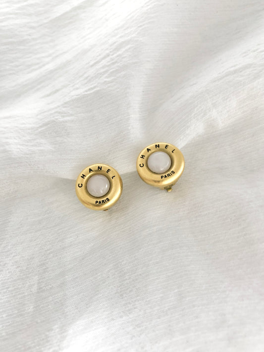 CHANEL Logo Earrings Gold Vintage vkeawm