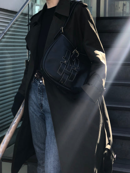 CELINE Front Buckle Shoulder bag Black Vintage f5ds3s