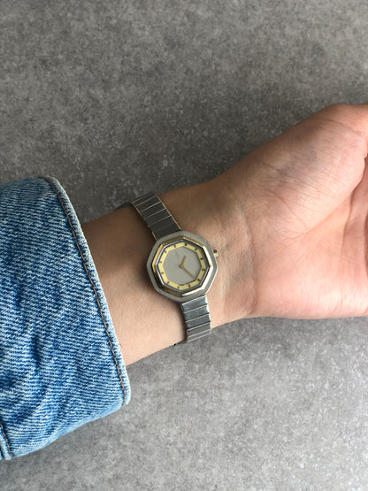 Yves Saint Laurent YSL Logo Watch Silver Vintage ha4wmc