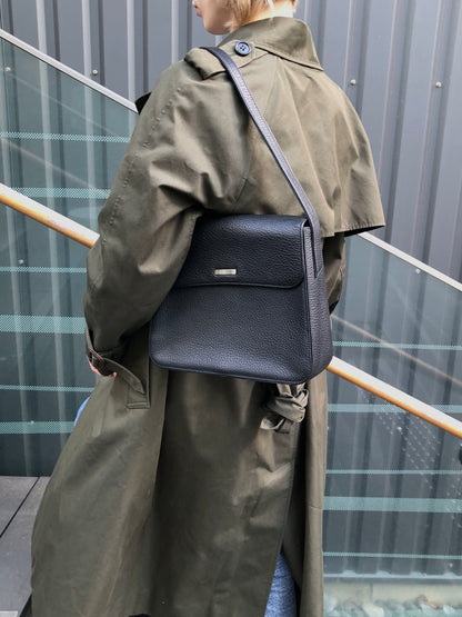 Yves Saint Laurent Logo Shoulder bag Black Vintage vgm3f4