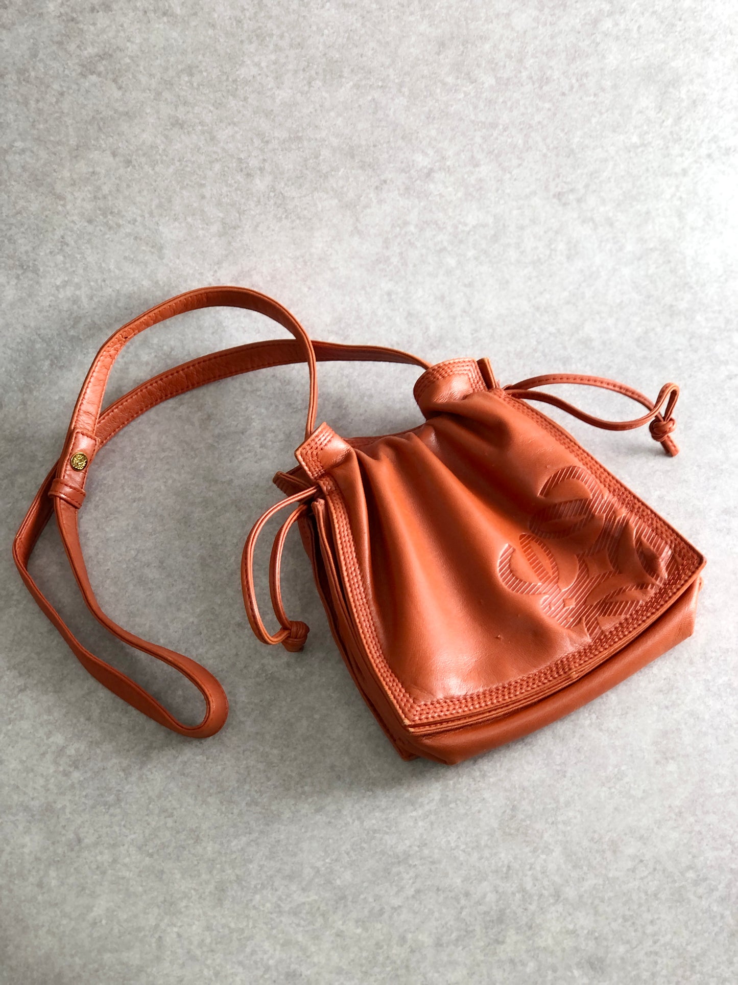 LOEWE Anagram Drawstring Shoulder bag Brown Vintage gu6xkn