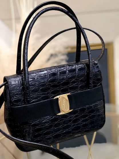 Salvatore Ferragamo Vala 鱷魚壓花單肩包手提包黑色復古舊款 6wktid