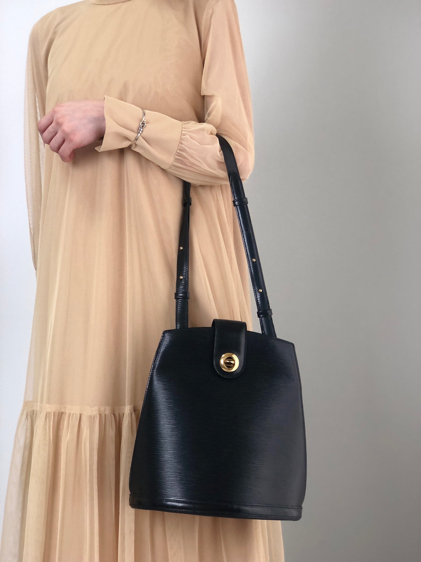 LOUIS VUITTON Epi Shoulder bag Black M52252 Vintage hcpiyg