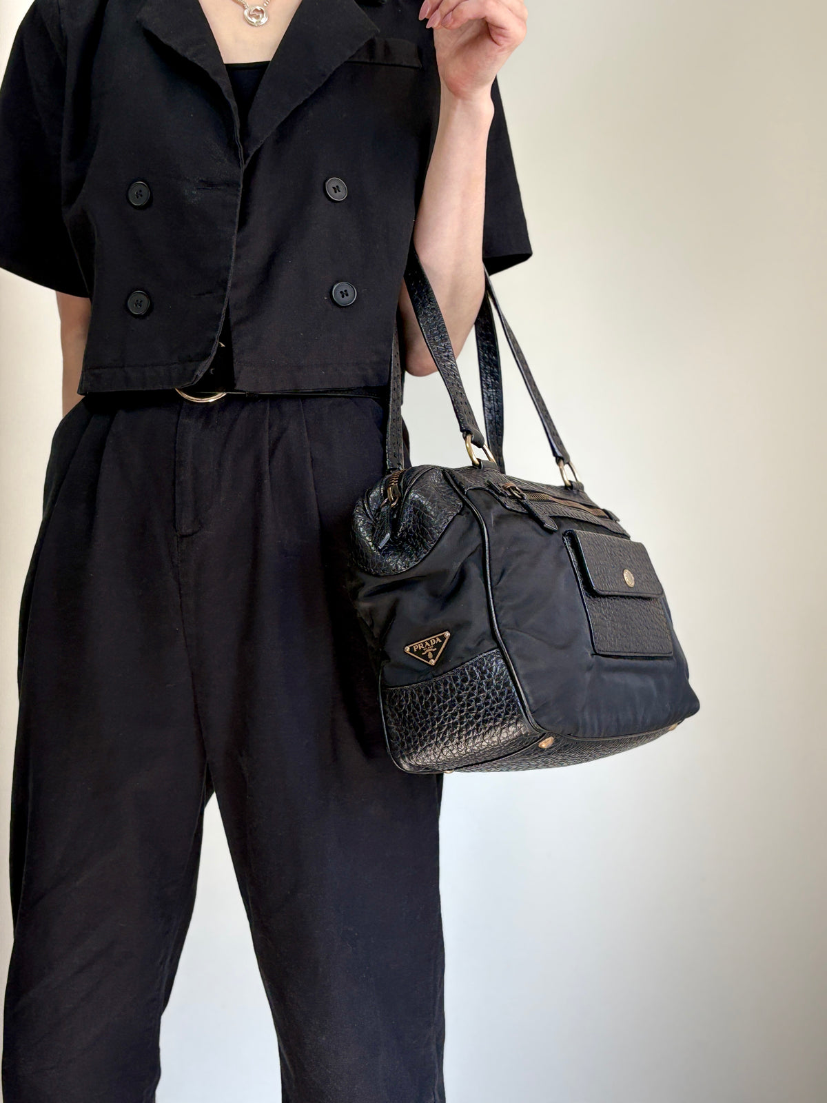 PRADA Triangle Logo Front Pocket Totebag Black Vintage 8vzd5r