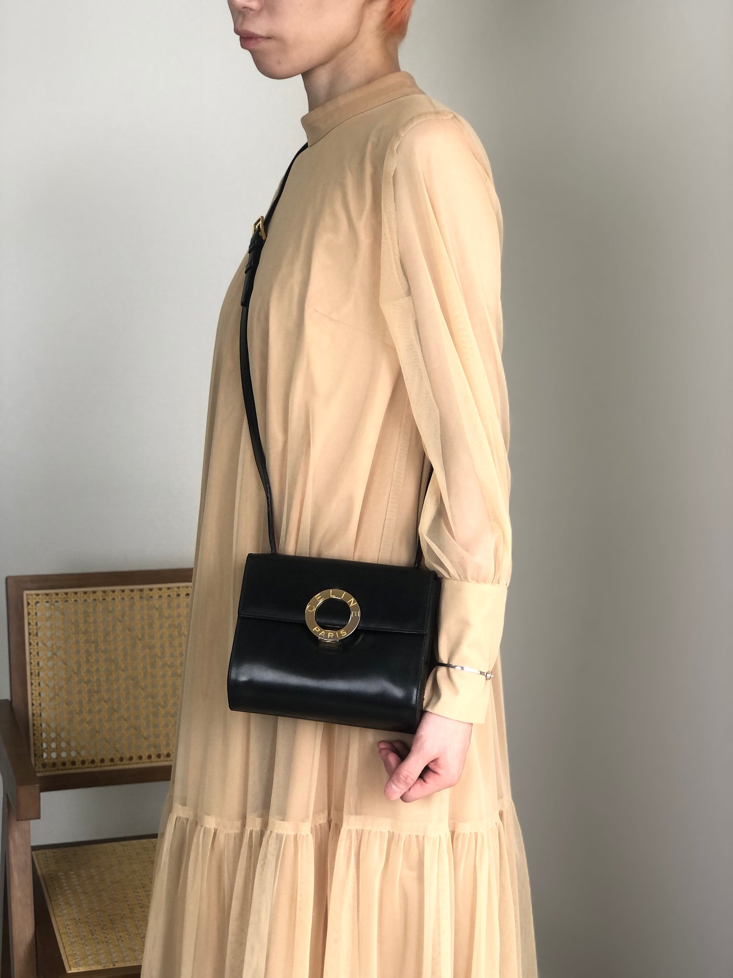 CELINE Circle Logo Shoulder bag Black Vintage ee7fti