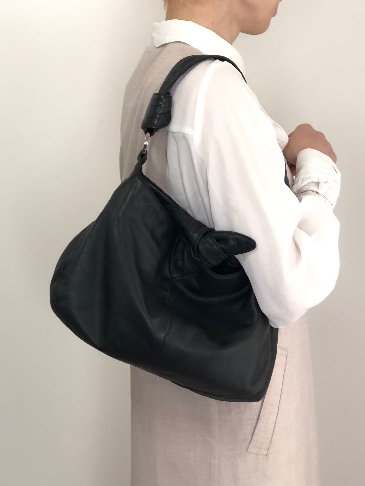 LOEWE Anagram Shoulder bag Hobobag Black Vintage 4gd3uv