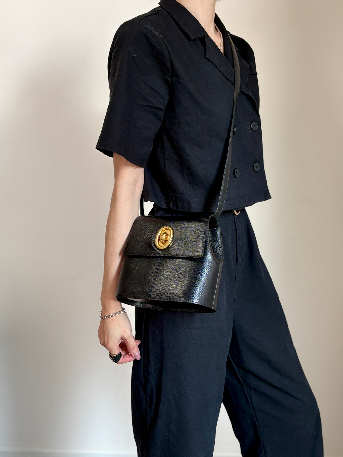 Christian Dior Turn Lock Shoulder bag Black Vintage rz2umb