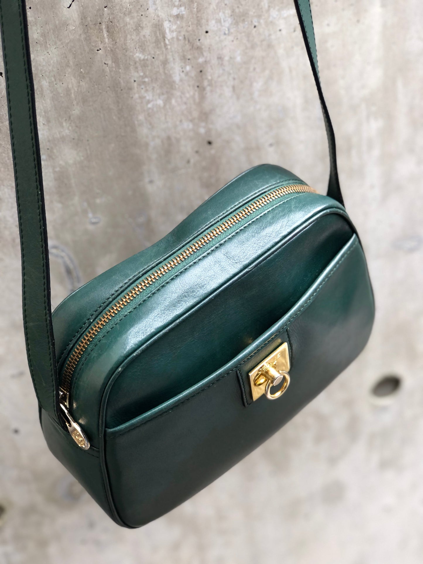 CELINE Gancini Leather Crossbody Shoulderbag Green Vintage Old celine sc877m