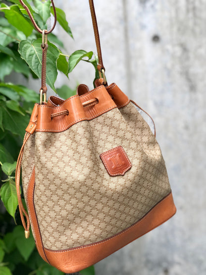 CELINE Macadam Blason Drawstring Shoulder bag Beige Vintage Old Celine zn4s43