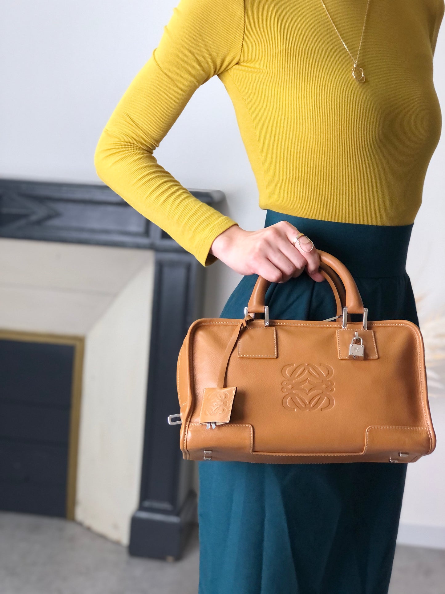 LOEWE Amazona28 Anagram Small Boston bag Handbag Brown Vintage gb6dbp