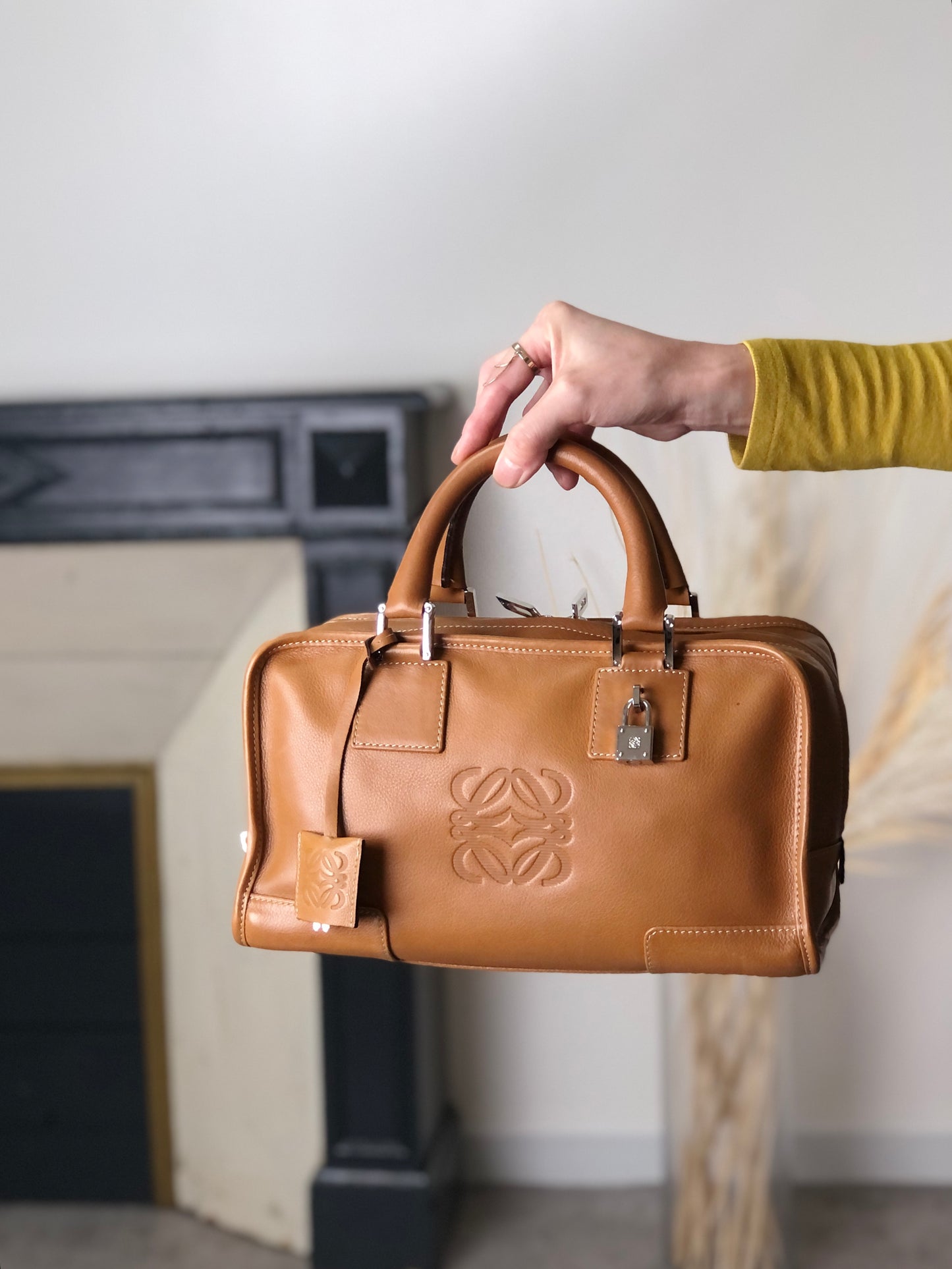 LOEWE Amazona28 Anagram Small Boston bag Handbag Brown Vintage gb6dbp