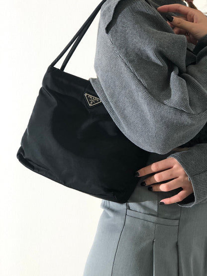 PRADA Triangle Logo Nylon Shoulder Bag Black Vintage Old 37fgmm