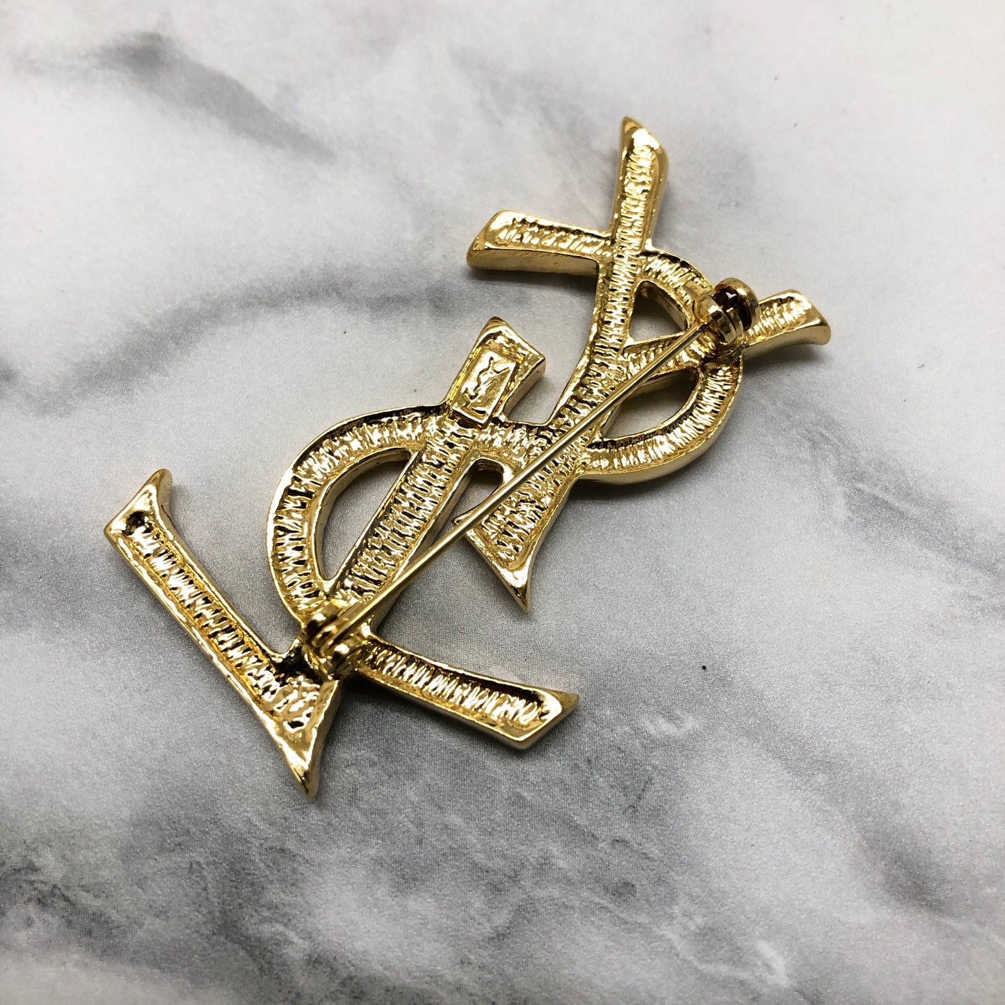 Yves Saint Laurent Cassandra Logo Stone Brooch Gold Accessory mhbdcd