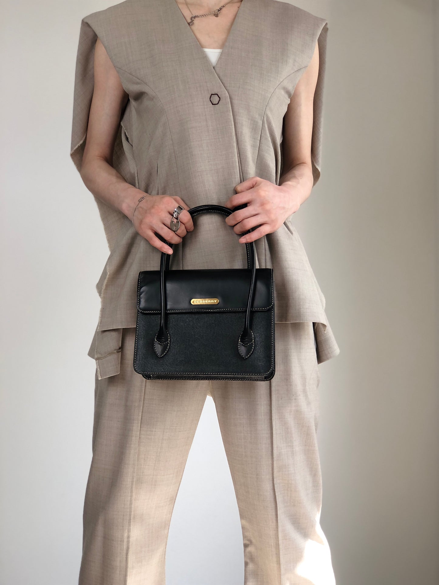 BURBERRY Logo Handbag Black Vintage 3ziibs