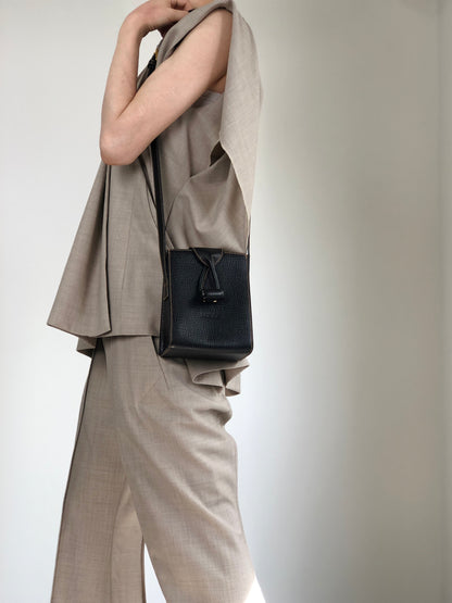 LOEWE Logo Turn Lock Shoulder bag Black Vintage 4uy7z7