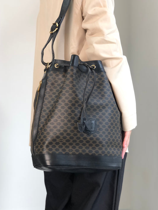 CELINE Macadam Blason Drawstring Shoulder bag Black Vintage x5e8fx