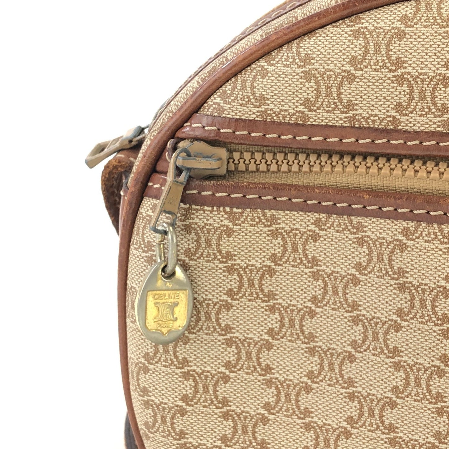 CELINE Macadam Blason Front zipper Oval Shoulder bag Beige Vintage Old Celine zaebn2