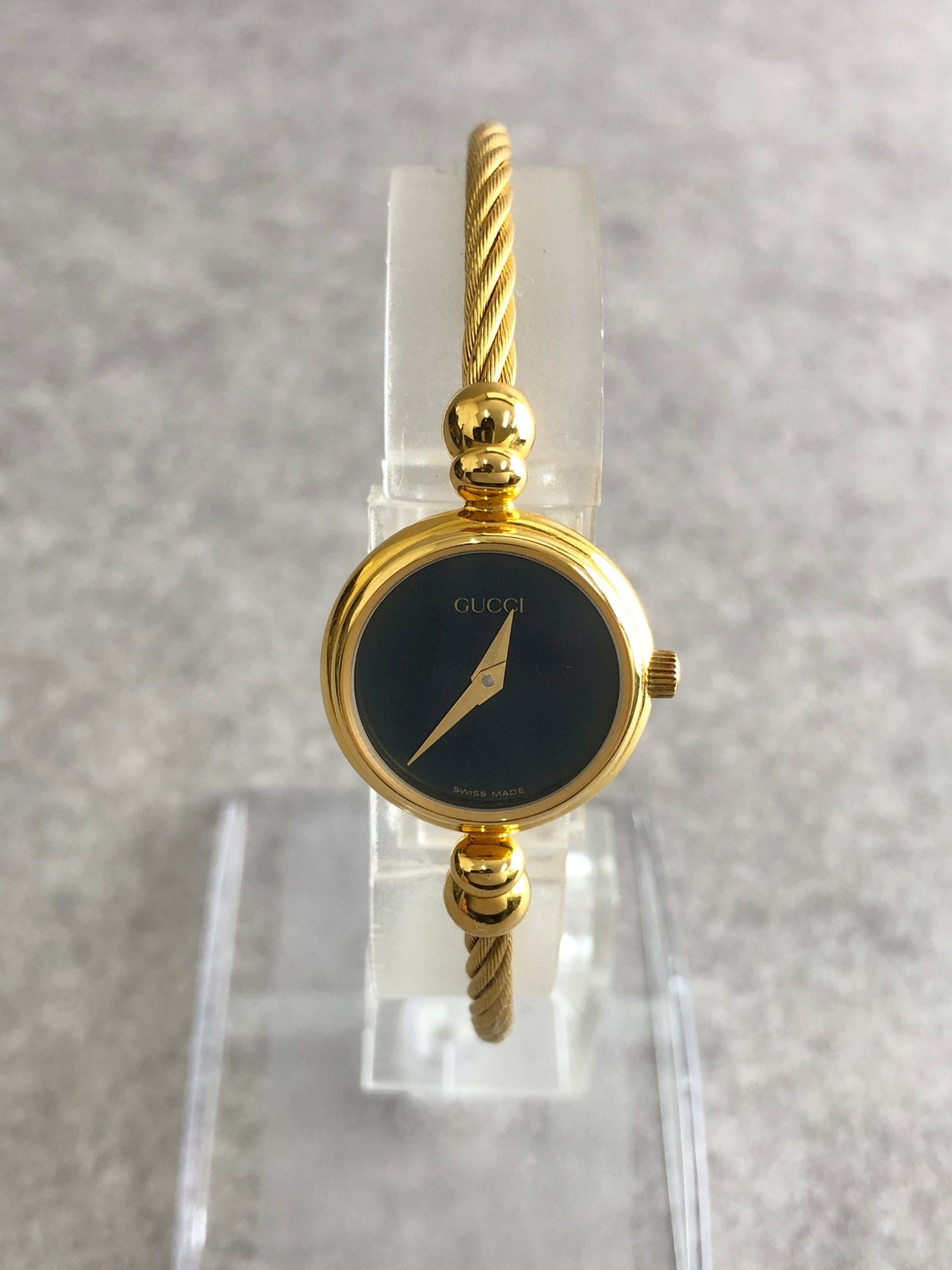 GUCCI Logo Bangle Quartz Watch Gold Vintage bzmjuk