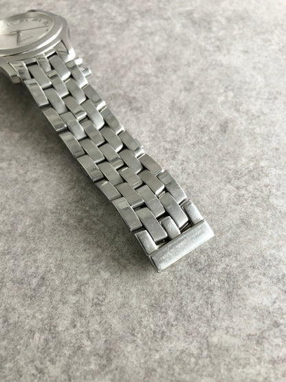 GUCCI Logo Quartz Watch Silver 5500M Vintage d4tcce