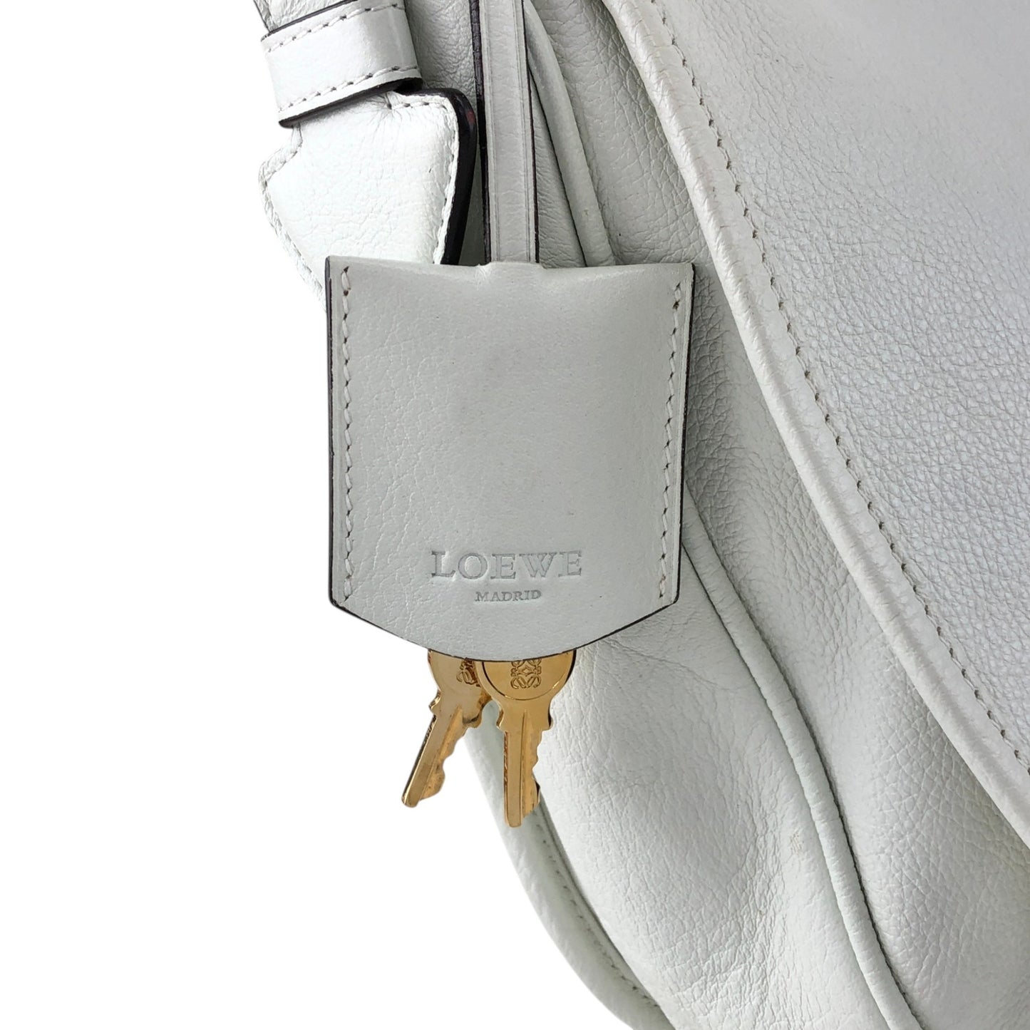 LOEWE Logo Embossed Shoulder bag White Vintage zpjrde