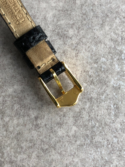 GUCCI Logo Quartz Watch Gold×Black 2040L Vintage 4eerzi
