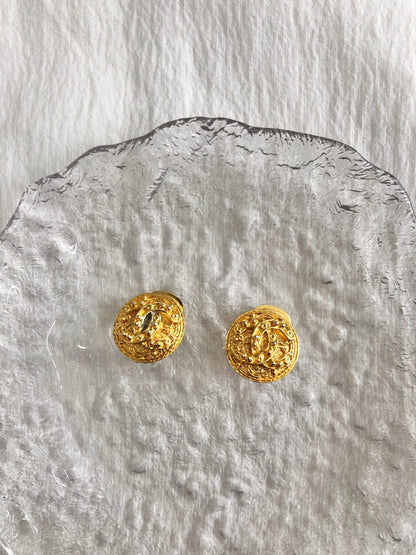 CHANEL Coco Mark Earrings Gold Vintage m28fxa