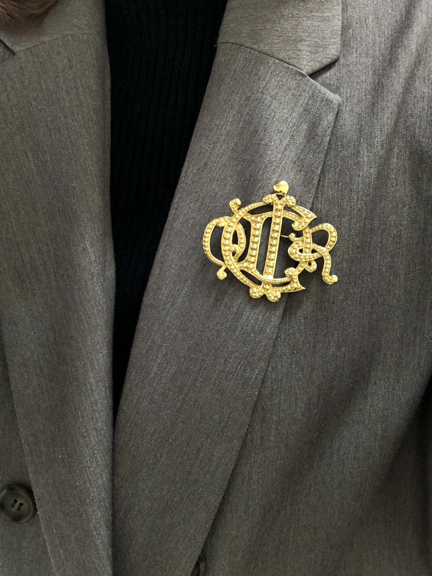 Christian Dior Logo Motif Brooch Gold Vintage r5euc6 Christian Dior Logo Motif Brooch Gold Vintage r5euc6