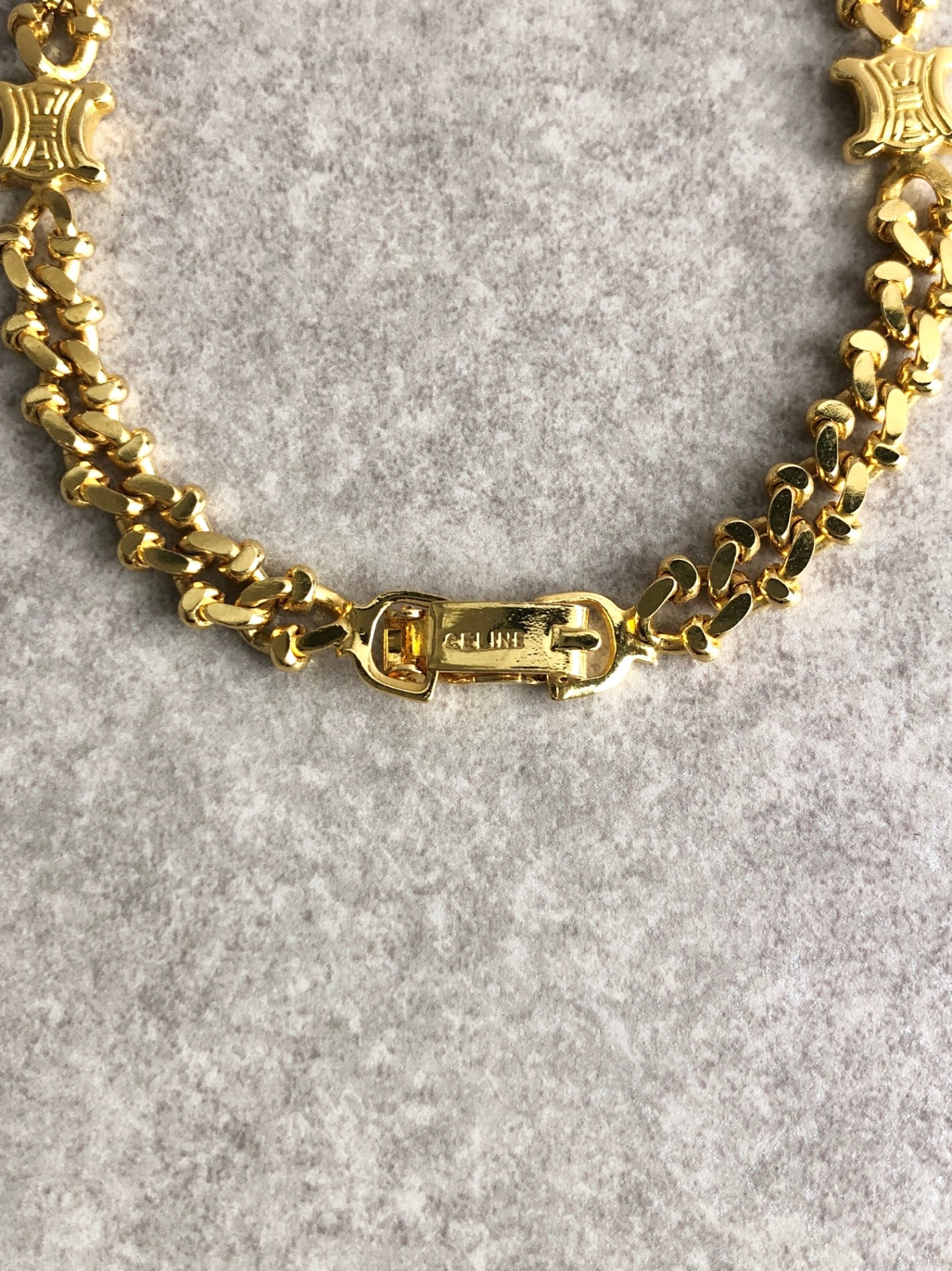 CELINE Blason Bracelet Gold Vintage 7nsywr