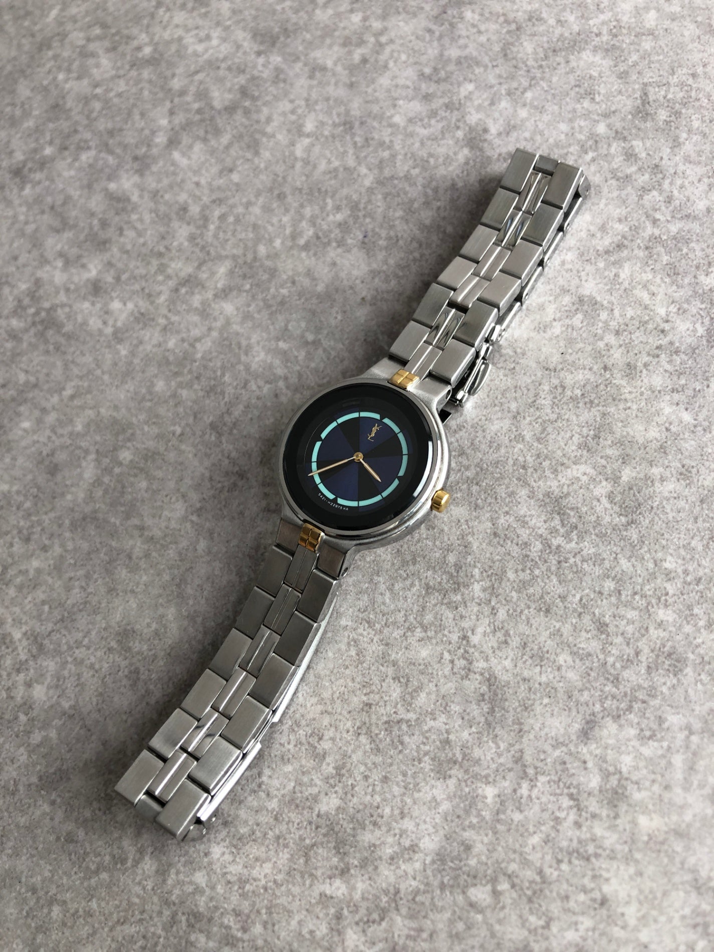 Yves Saint Laurent YSL Logo Quartz Watch Silver×Blue 5421-H13855 Vintage uchgez