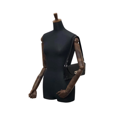 Salvatore Ferragamo Gancini Shoulder bag Black Vintage k7ui2k