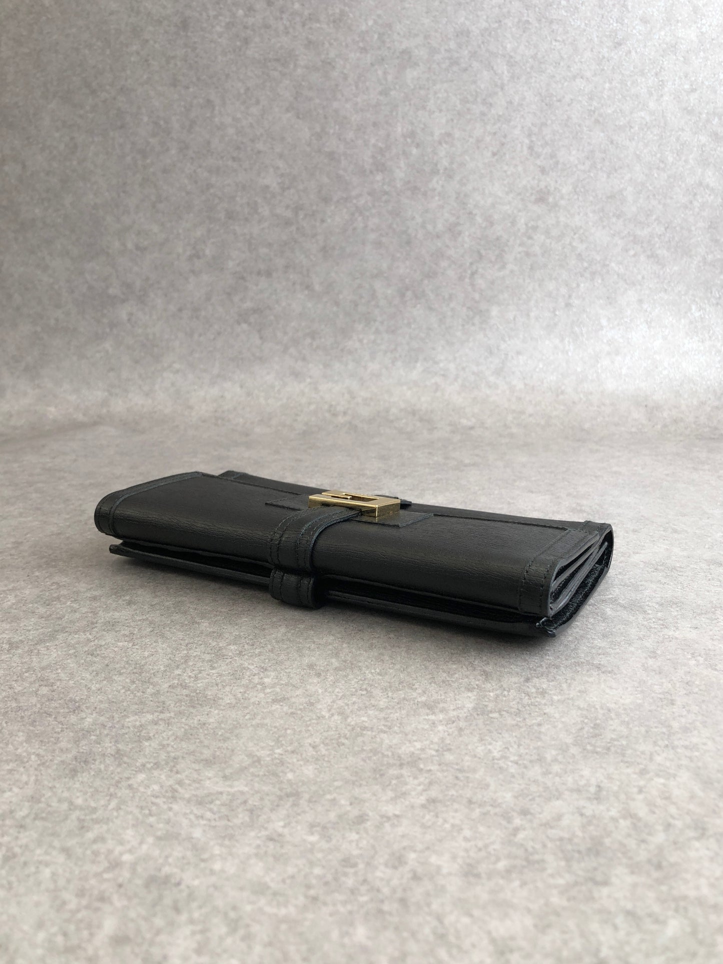 GUCCI Logo Long Wallet Black Vintage dyaswj
