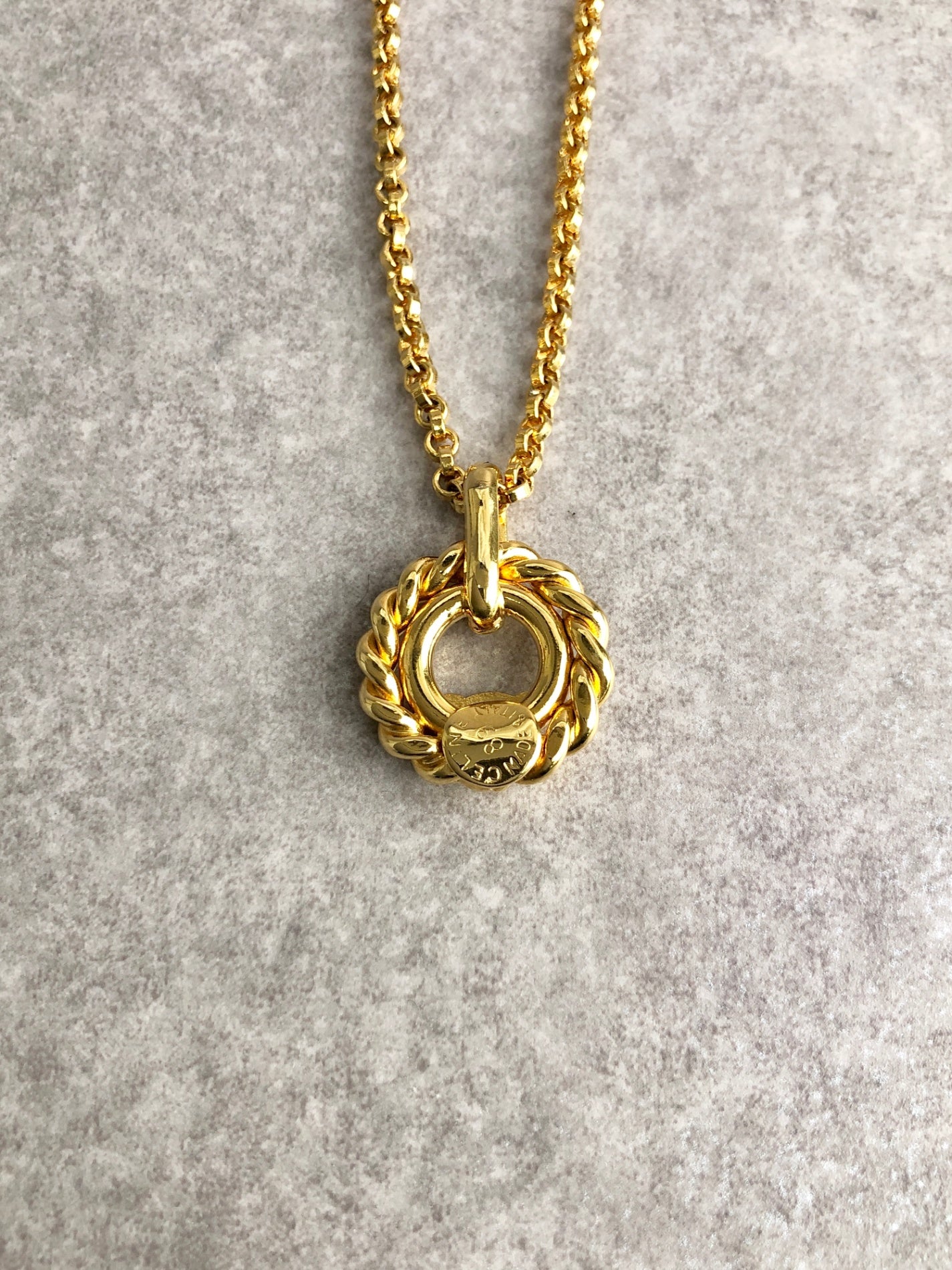CELINE Blason Necklace Gold Vintage k3vahe