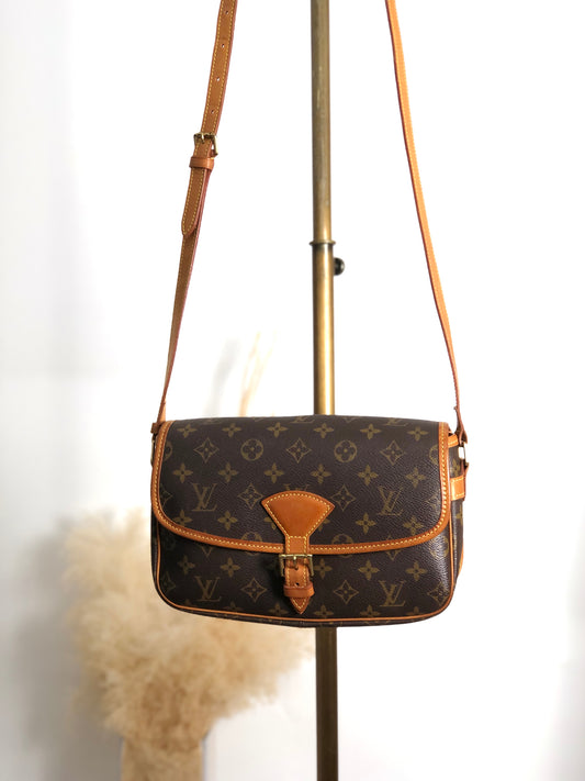 LOUIS VUITTON Monogram Front Buckle Shoulder bag Brown Vintage ijy8tn