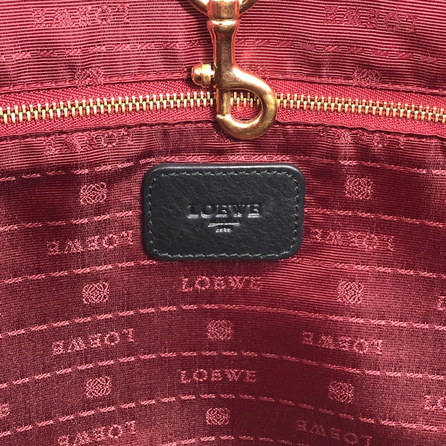 LOEWE Logo Embossed Totebag Black Vintage sfdiue