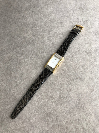 Christian Dior CD Logo Watch Gold Vintage a2gt8i