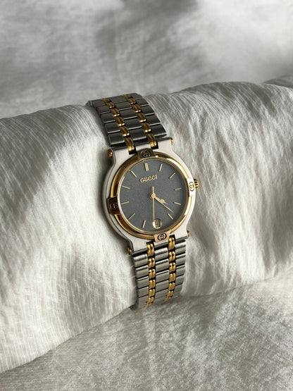 GUCCI Logo Quartz Watch Silver×Gold 9000M Vintage 6pbxdx