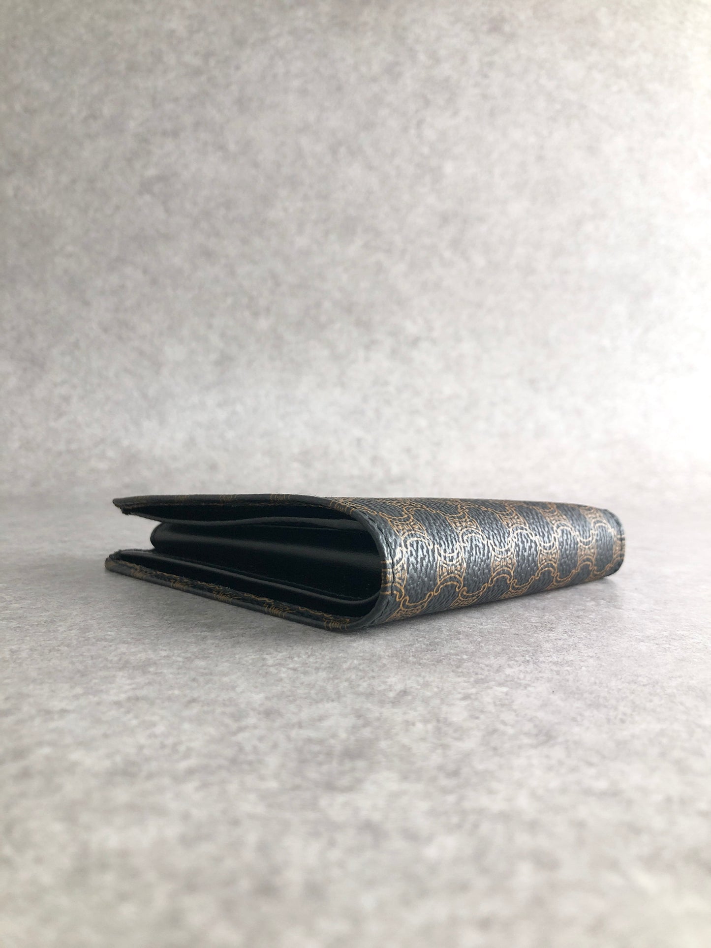 CELINE Macadam Folded Wallet Black Vintage khb5t3