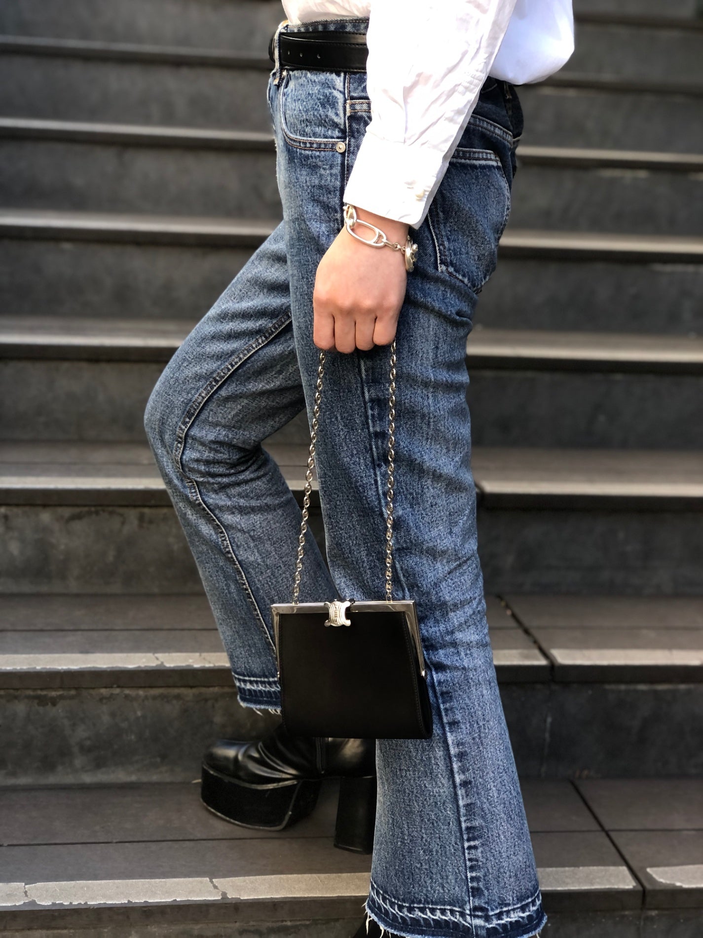 CELINE Triomphe Metal Clasp Chain Shoulder bag Black Vintage 857psb