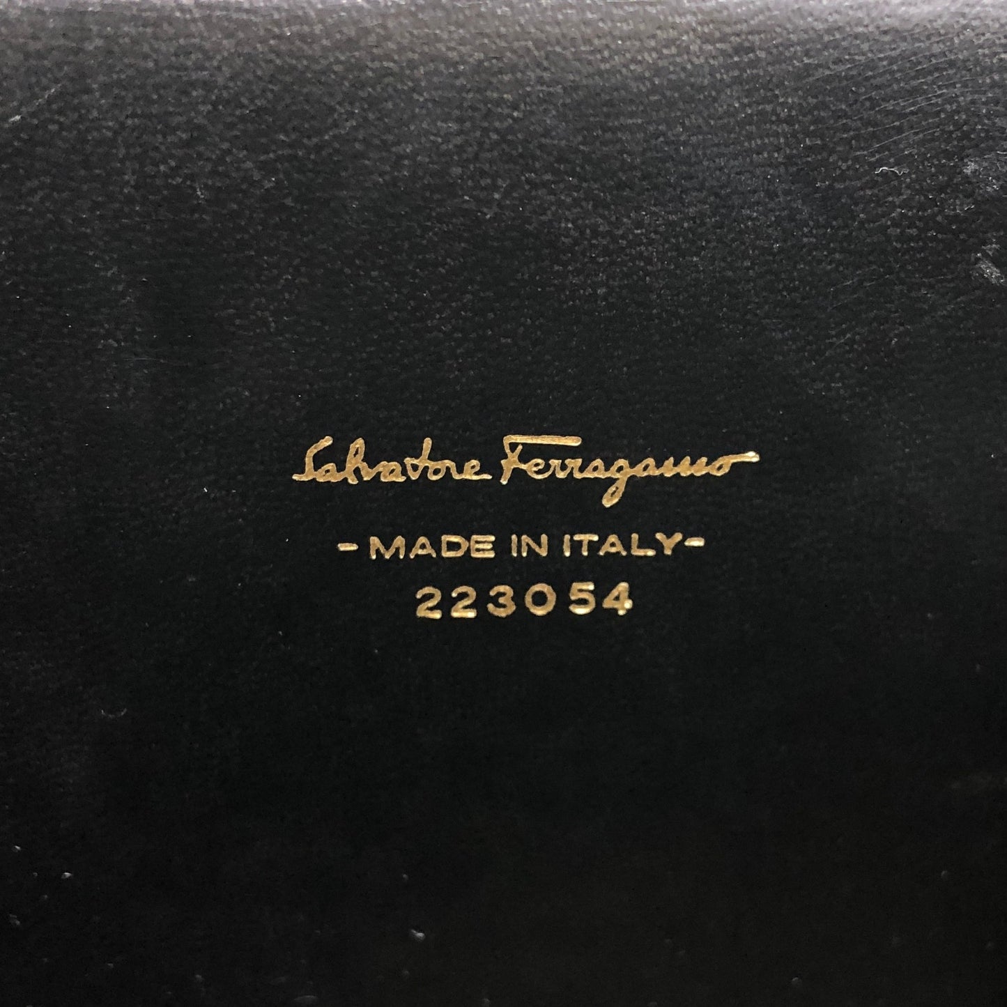 Salvatore Ferragamo Vala Ribbon Small Chain Shoulder bag Black Vintage y5f4jw