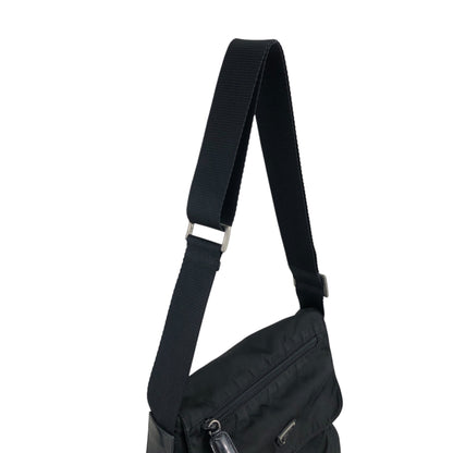 PRADA Triangle Logo Front Buckle Shoulder bag Black Vintage uiz535
