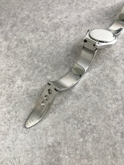 GUCCI Logo Quartz Watch Silver 6700L Vintage 28ufd2