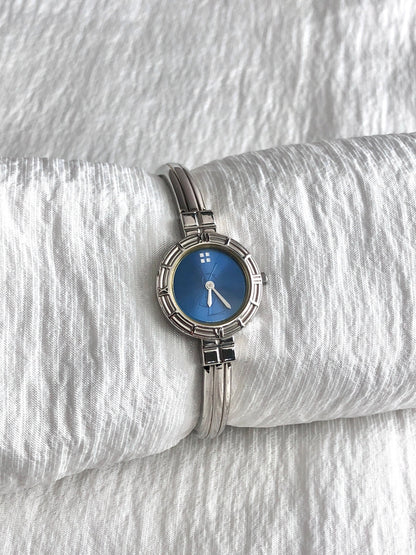 Yves Saint Laurent YSL Logo Quartz Watch Silver 6031-G11246TA Vintage 3z4kad